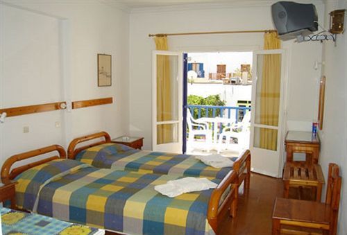 Stergia Hotel Парос Екстериор снимка